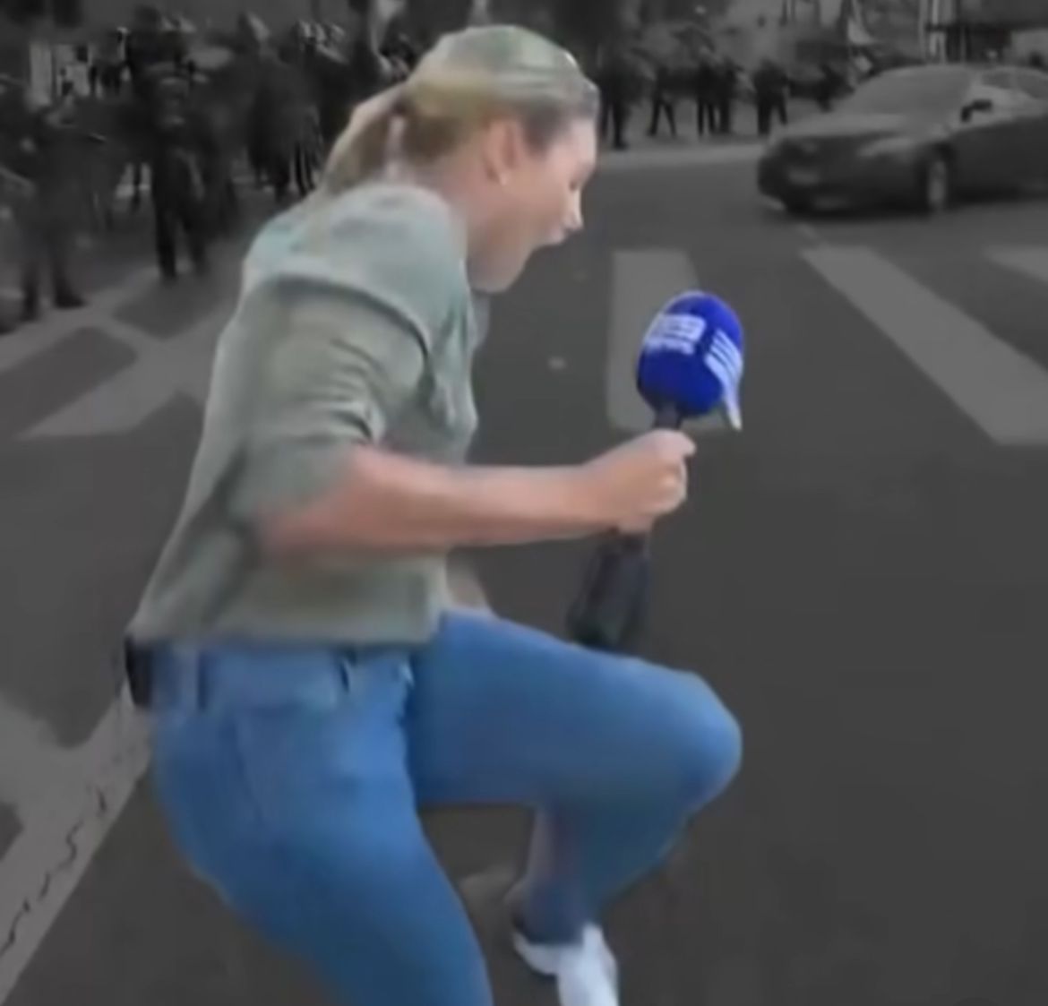 ऑस्ट्रेलियाई पत्रकार को लगी रबर बुलेट