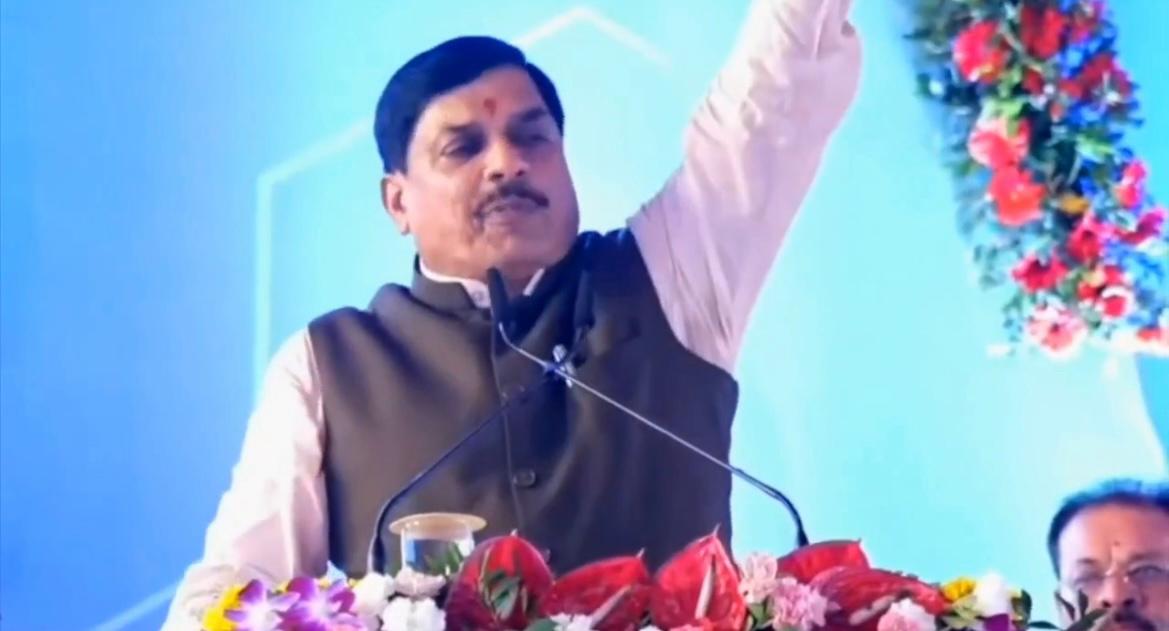 रक्षाबंधन पर सीएम मोहन का तोहफ़ा, खाते में आएँगे 1500