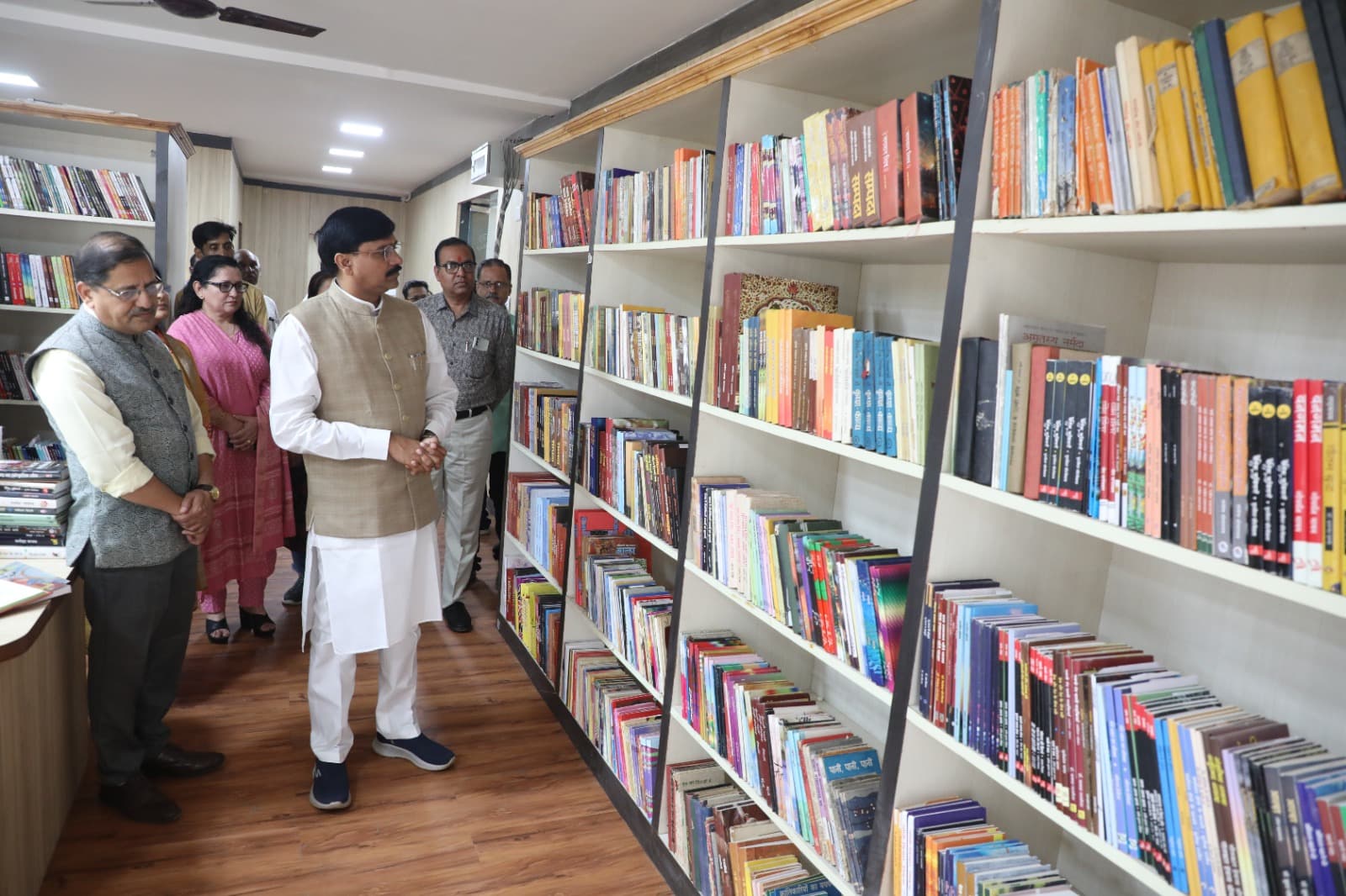 बुंदेली साहित्य के विकास के लिए बुंदेलखंड साहित्य अकादमी की होगी स्थापना- राज्य मंत्री लोधी