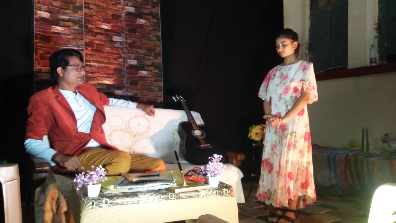 नाटक जूलिया का किया गया मंचन