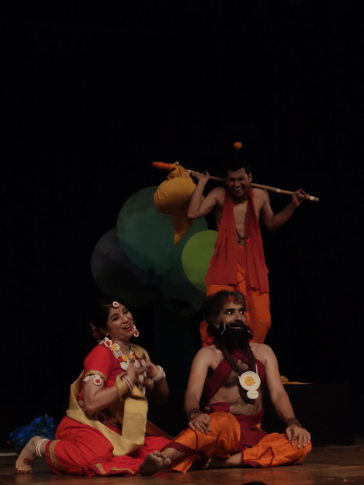 ‘हास्यचूड़ामणि’ का मंचन: व्यंग्य, हास्य और ठहाकों की शानदार संध्या